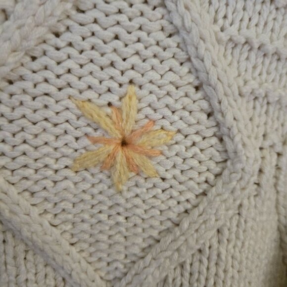 Free People Maise Cropped Pullover Embroidered  Cable Knit Sweater Size S - Picture 5 of 7